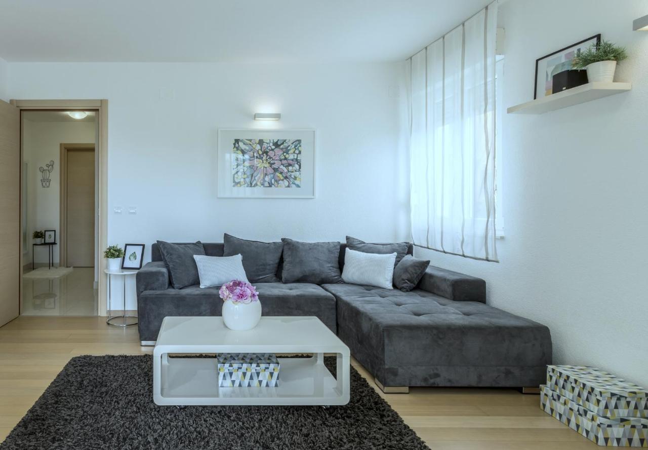 Iris Beach Apartments Kaštela エクステリア 写真