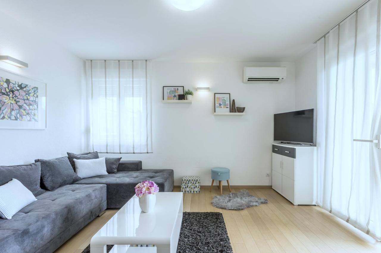 Iris Beach Apartments Kaštela エクステリア 写真