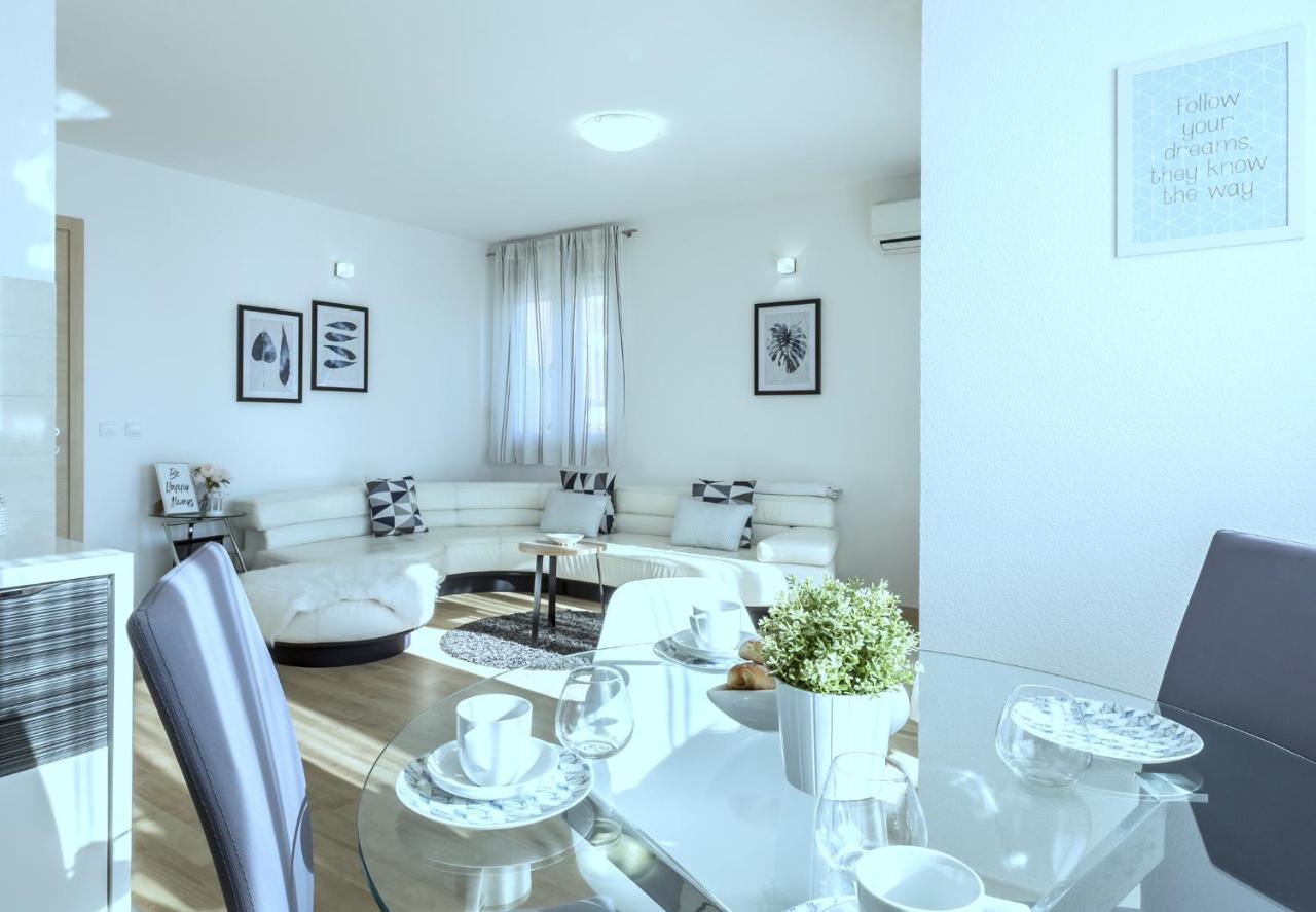 Iris Beach Apartments Kaštela エクステリア 写真