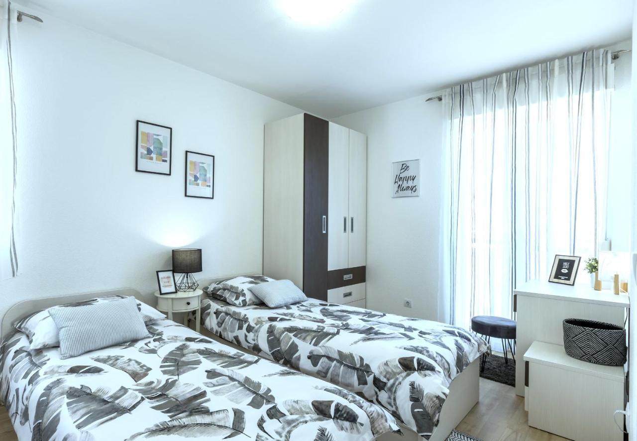 Iris Beach Apartments Kaštela エクステリア 写真