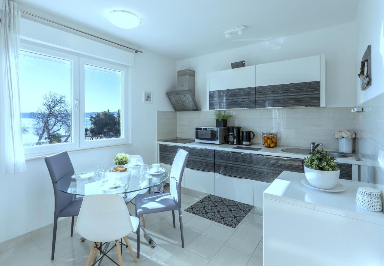 Iris Beach Apartments Kaštela エクステリア 写真