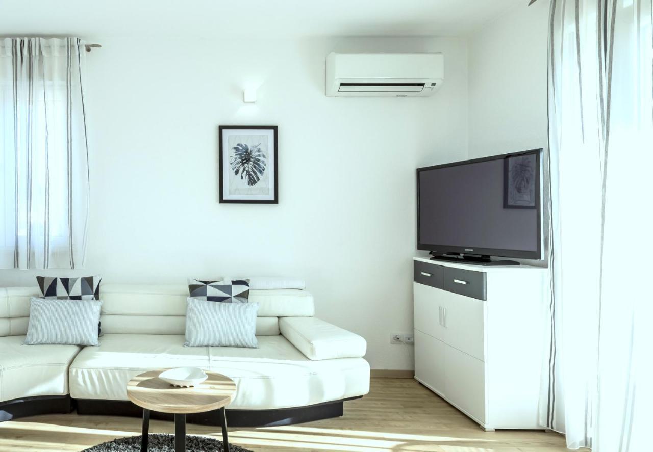 Iris Beach Apartments Kaštela エクステリア 写真