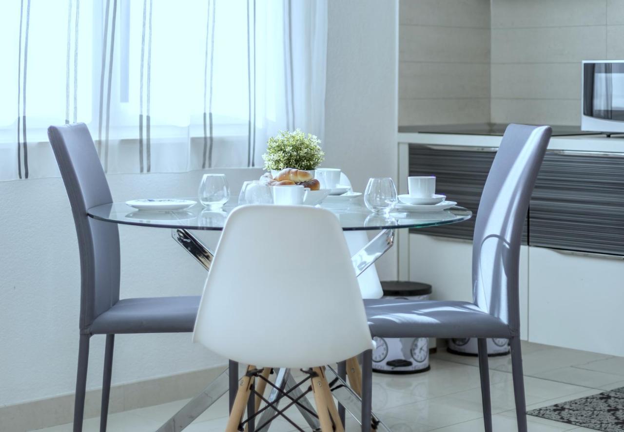 Iris Beach Apartments Kaštela エクステリア 写真